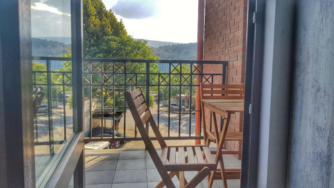 Your Home In Tbilisi: Cosy Stay In The Old City Ngoại thất bức ảnh